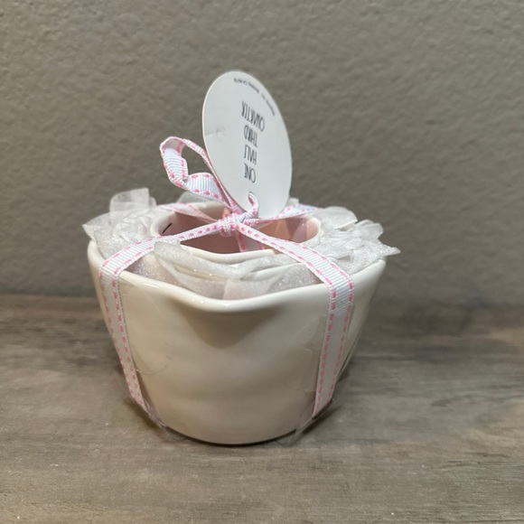 Rae Dunn Pink Inside Measuring Cups - Picture 4 of 4